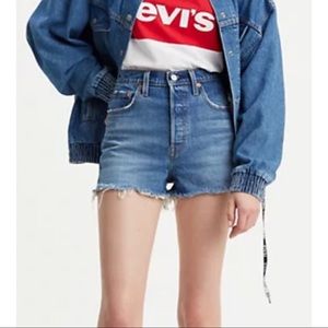 Levi’s Ribcage Shorts High Waisted Button Fly